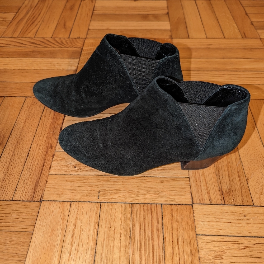 Aquatalia Fabrizia Black Suede Ankle Bootie - Picture 5 of 8